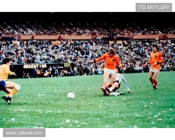 1998年世界杯经典对决阿根廷与荷兰的激烈较量与历史回顾