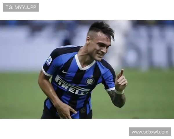 劳塔罗：从新星崛起到足坛巨星的华丽转身与未来展望