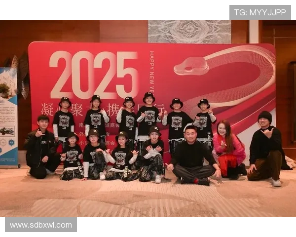 成都街舞队在全国街舞比赛中荣获第九名的精彩表现与经验分享